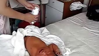 外国产房接生视频,真实分娩瞬间直击